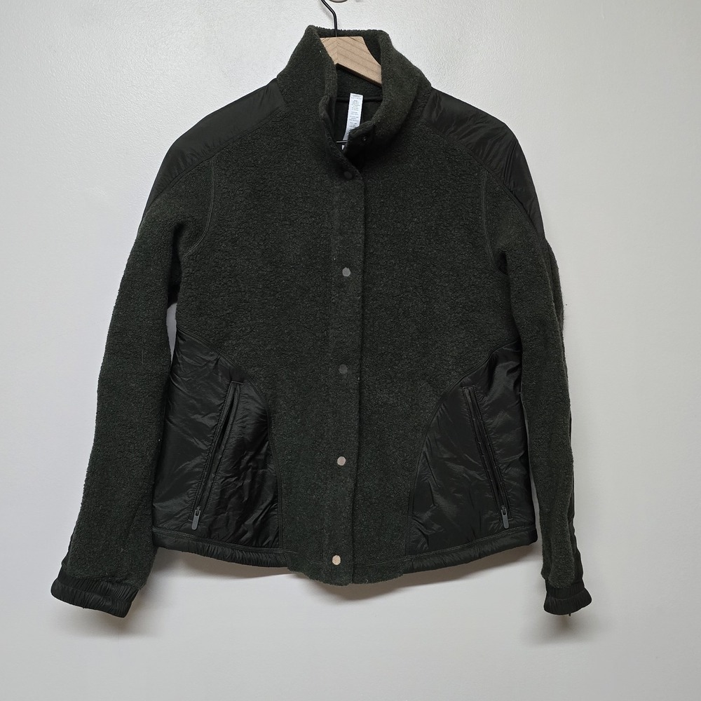 Lululemon Womens Go Cozy Jacket Green Sherpa Fleece Size 6 EUC $178